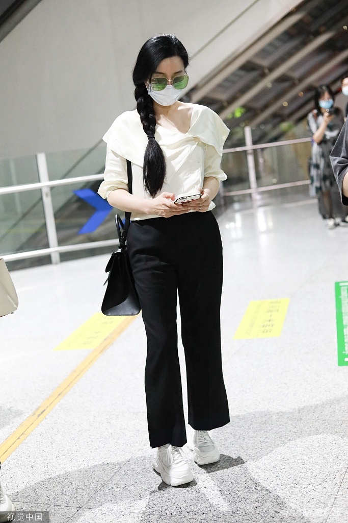 Pham Bang Bang ne tranh khi duoc hoi ve Trieu Vy anh 2