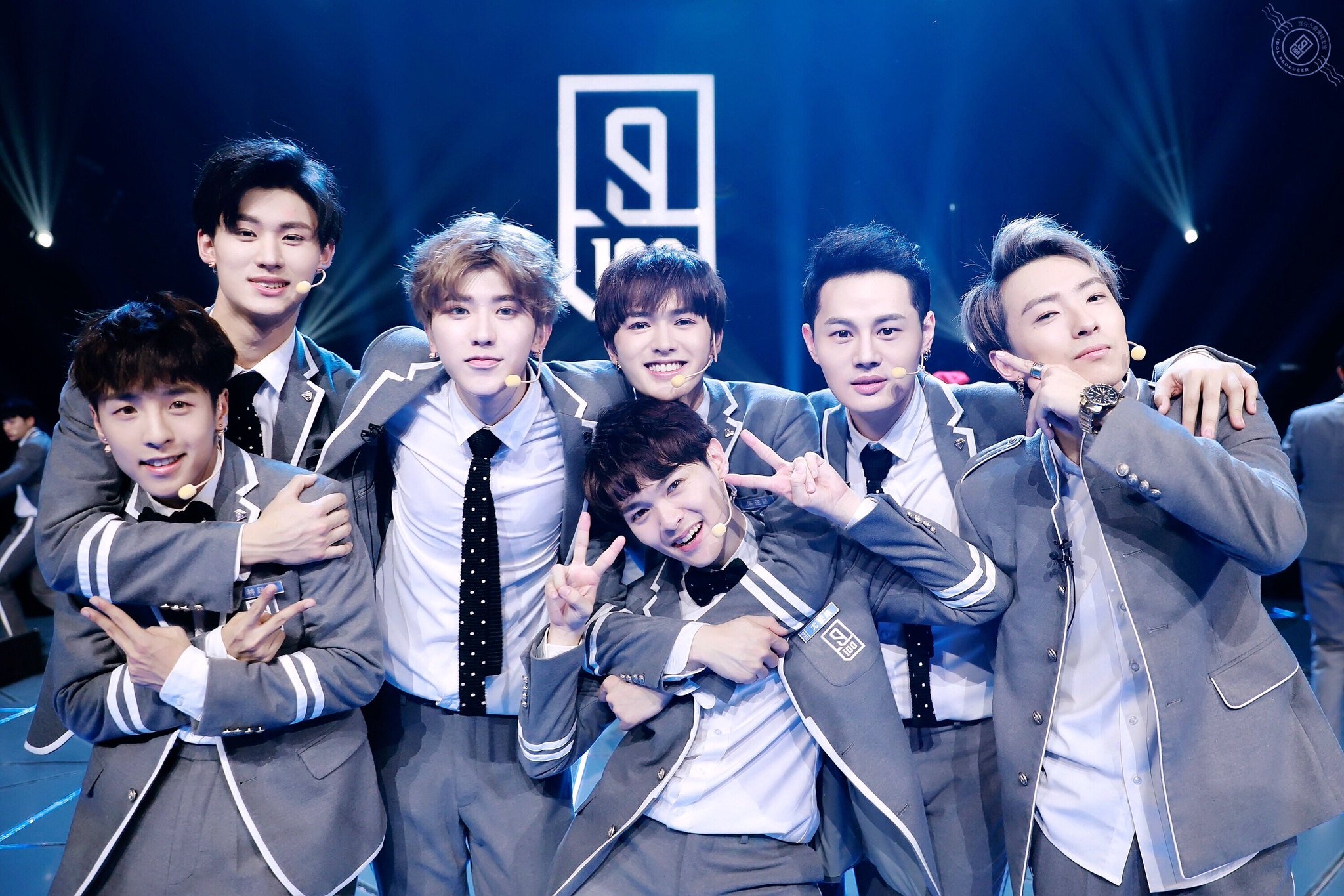 Show tuyển chọn thần tượng Trung Quốc bị cấm ảnh 1 Show tuyen chon than tuong Trung Quoc bi cam anh 1