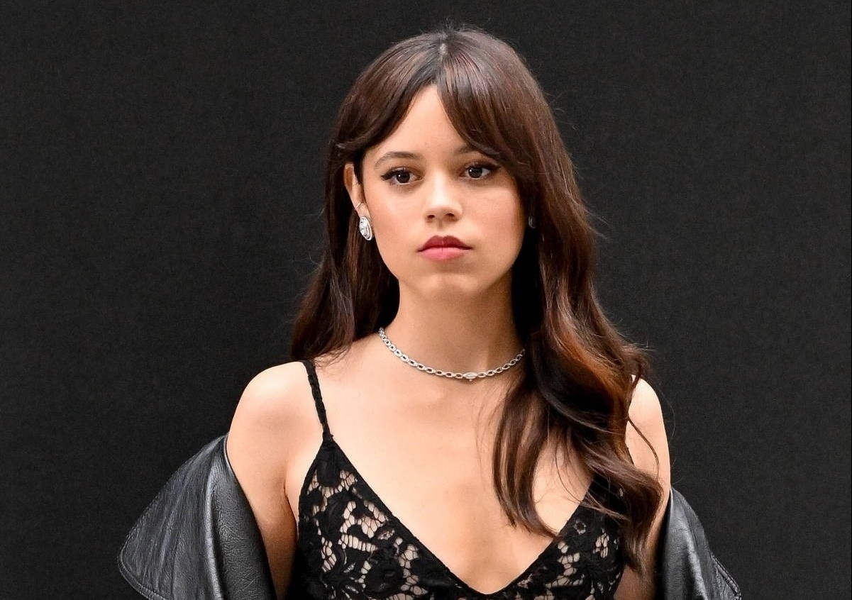 Gu an mac goi cam cua nu chinh 'Wednesday' hinh anh