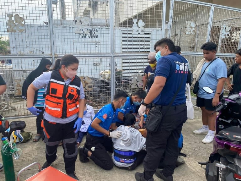 Chen chuc nhan tien, hang chuc nguoi bi thuong o Philippines hinh anh