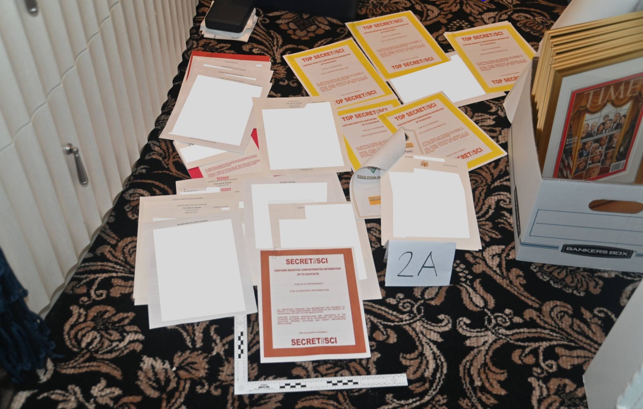 Dang Cong hoa,  My,  FBI kham xet anh 2