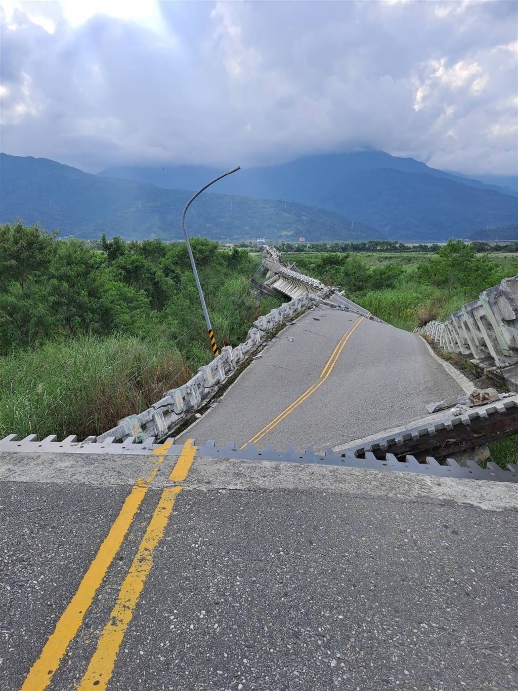 dong dat Dai Loan anh 1