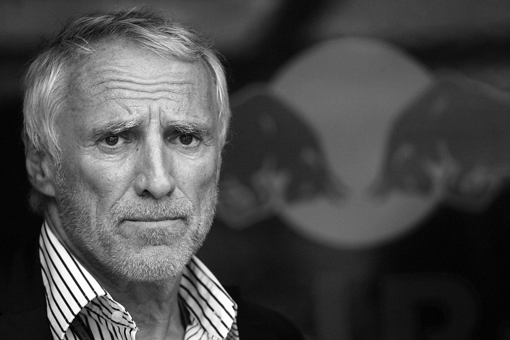 Nguoi dong sang lap Red Bull qua doi hinh anh