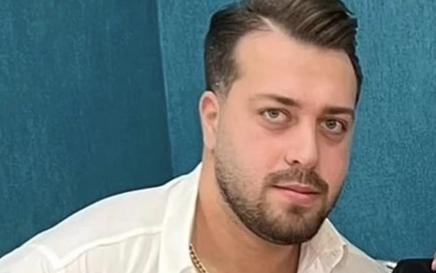 Guardian: Thanh nien Iran tu vong sau khi 'an mung' that bai doi nha hinh anh