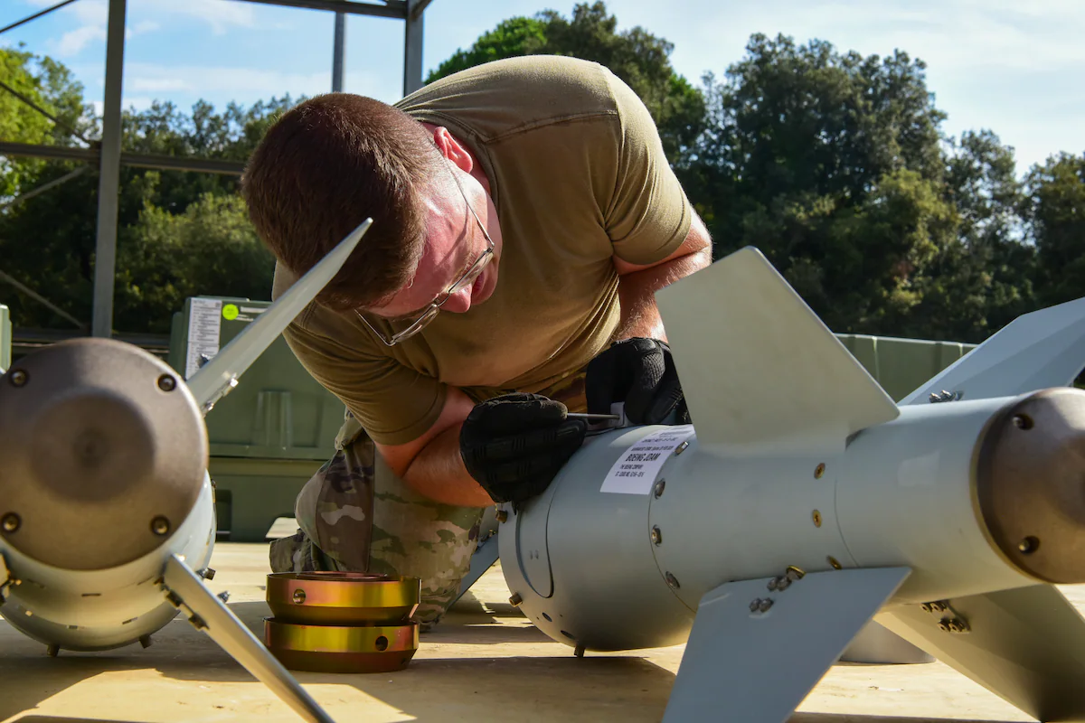 My co the gui bo chuyen doi 'bom thong minh' cho Ukraine hinh anh