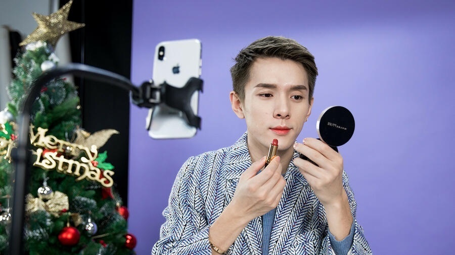 Vi sao livestream ban hang kho thinh hanh tai My nhu o Trung Quoc hinh anh