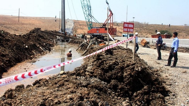 'Da Phuoc xu ly rac gia cao vi tinh du phi' hinh anh