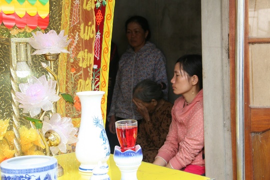 Tho sua dien bi giat chet khi dien da cat anh 2