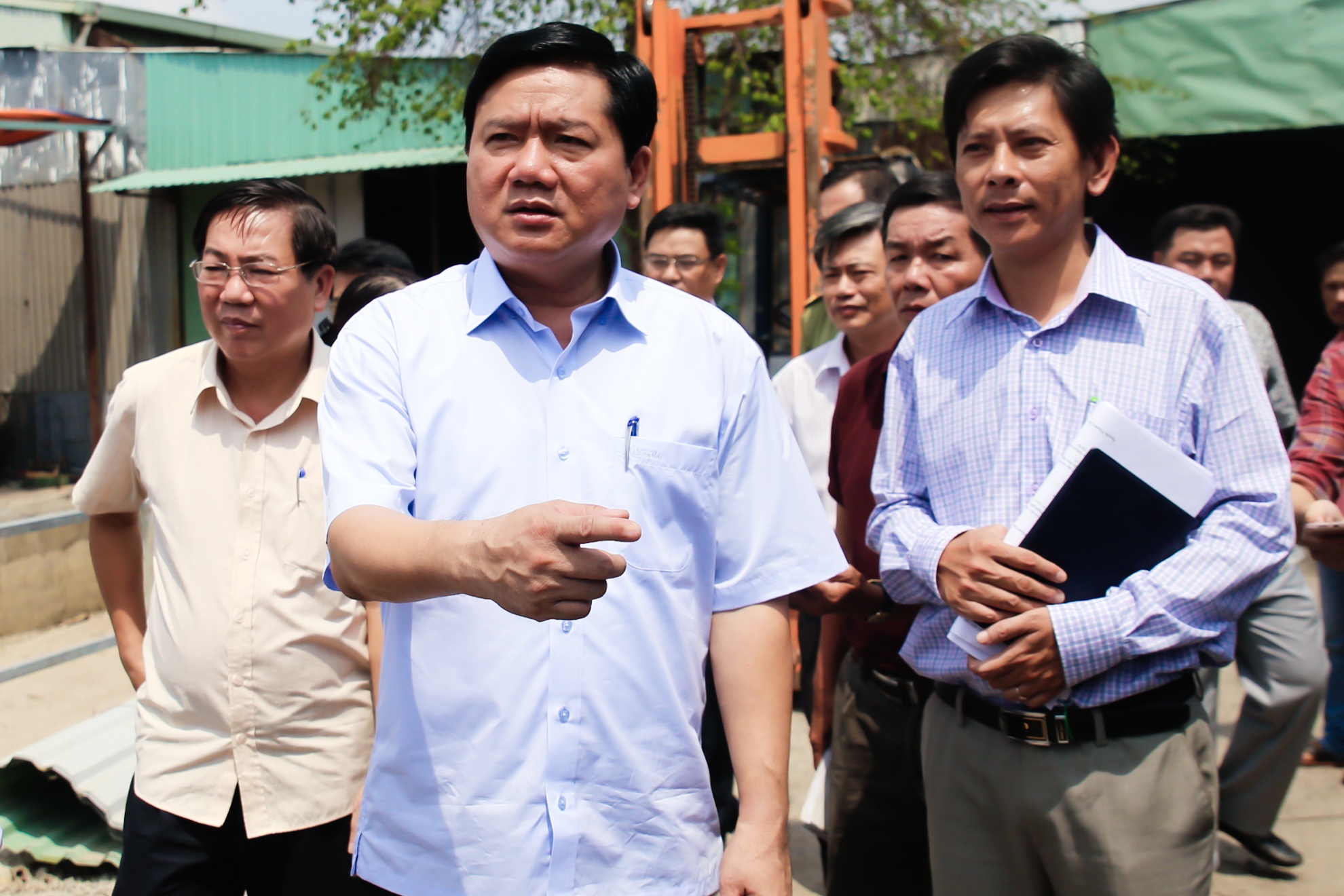 Bi thu Thang truy Chu tich xa ve cong ty gay o nhiem anh 2