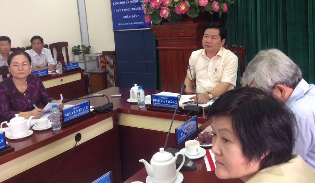 Bi thu Dinh La Thang va cho Kim Bien anh 2