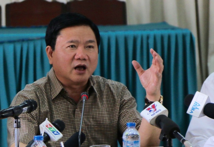 Bi thu Thang phe giam doc so cuoi ngua xem… quy hoach hinh anh