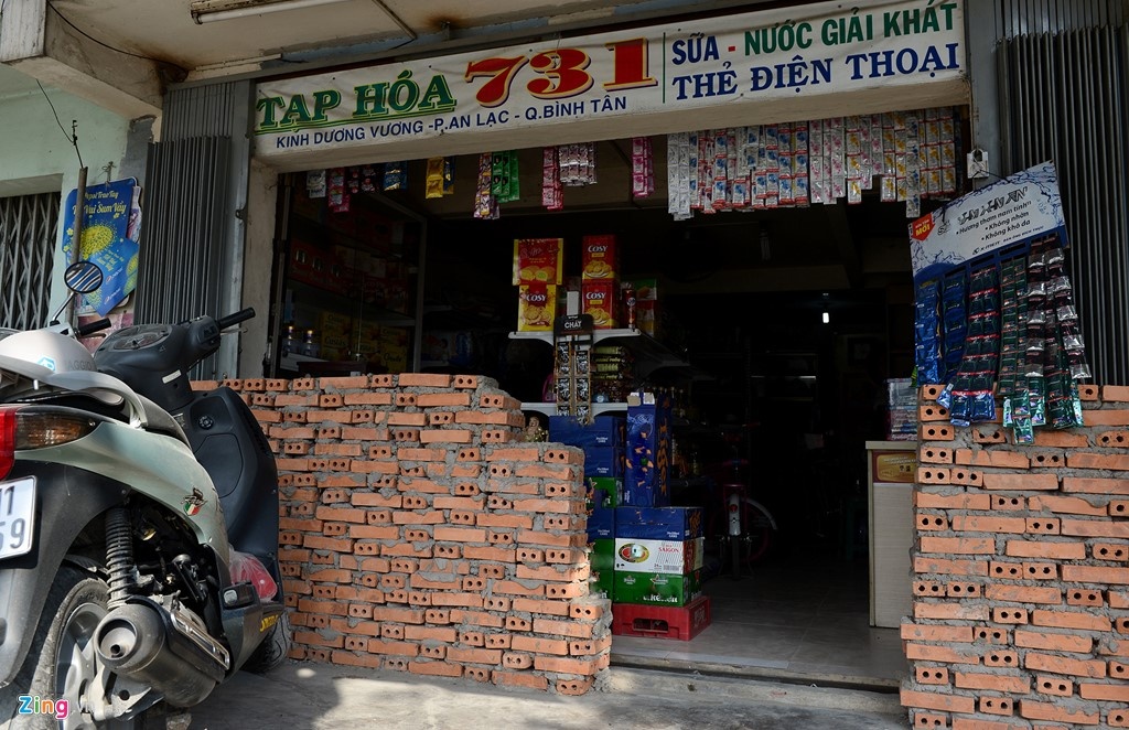 So GTVT giai thich vi sao duong cao hon nha anh 1