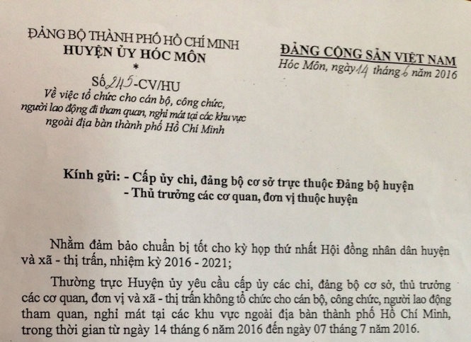 Huyen Hoc Mon cam can bo di nghi mat ngoai TP HCM? hinh anh