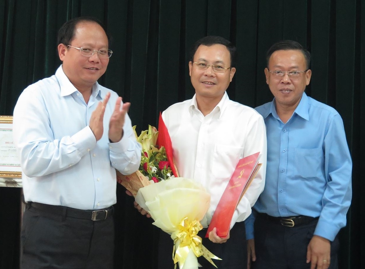 Uy vien du khuyet T.U Dang lam Chu nhiem UBKT TP HCM hinh anh