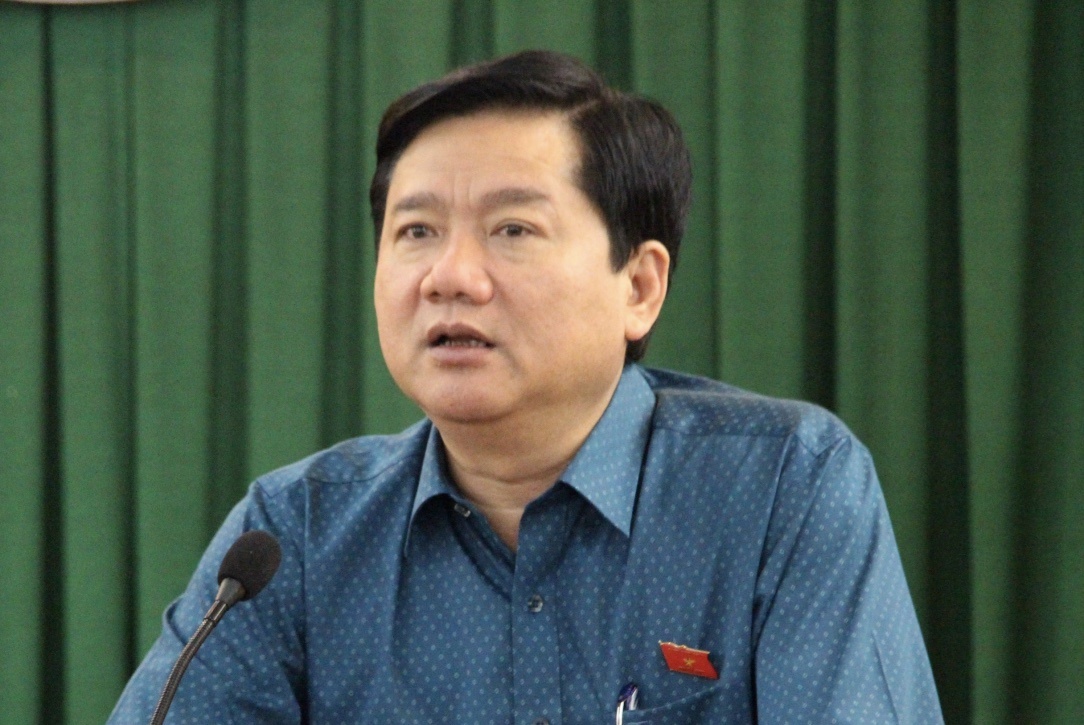 Bi thu Thang yeu cau sua ngay con duong xau nhat Sai Gon hinh anh