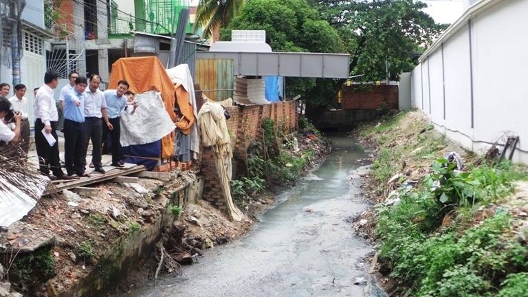 Chủ tịch TP HCM kiểm tra chống ngập ảnh 1 Chu tich TP HCM kiem tra chong ngap anh 1