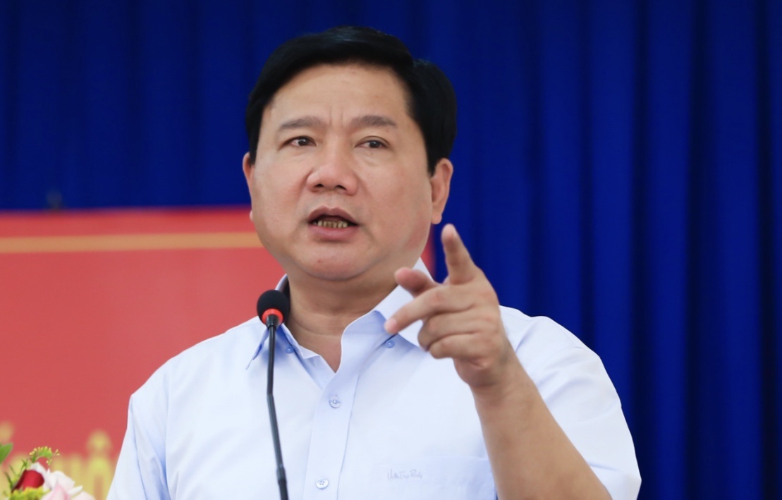 Bi thu Thang kien nghi tang thu nhap cho cong chuc TP.HCM hinh anh