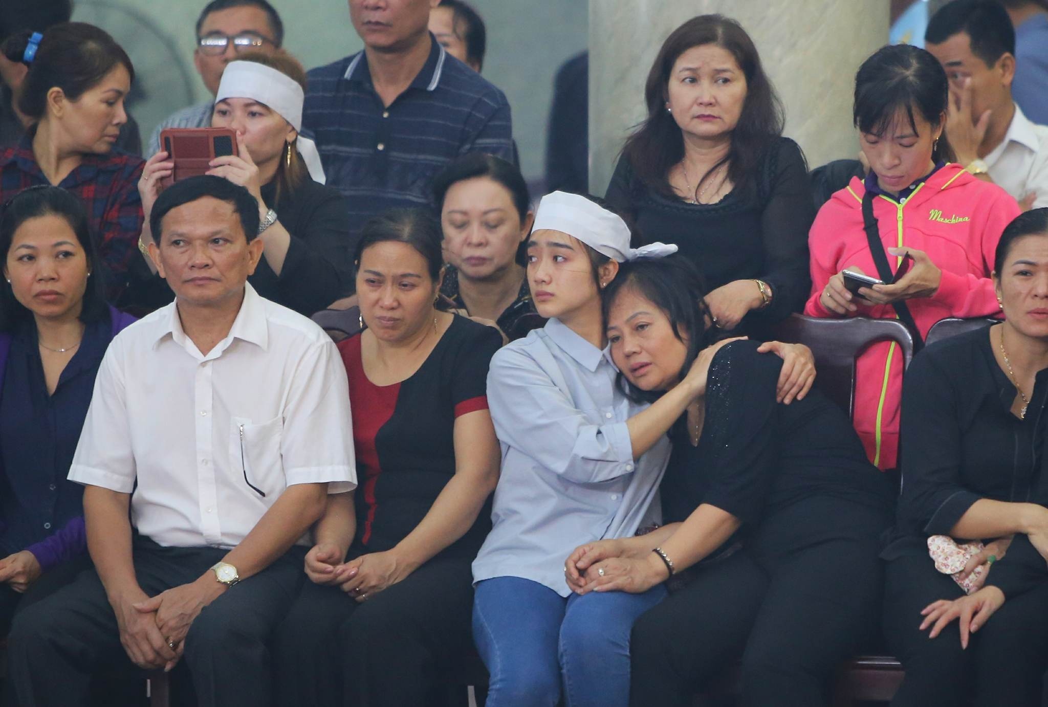 đám tang phi công trực thăng tử nạn ảnh 5 dam tang phi cong truc thang tu nan anh 5