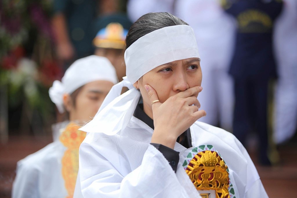 le tang ba phi cong tu nan anh 1