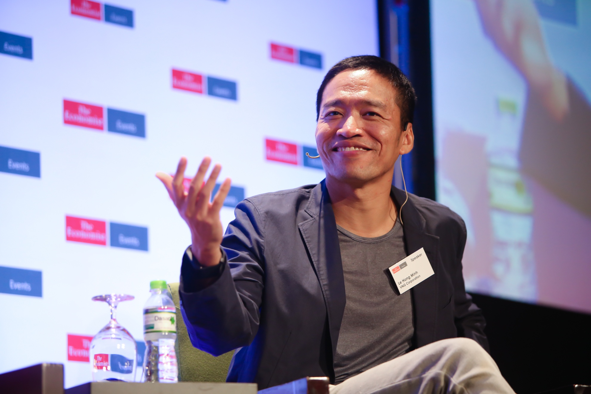 Khoi nghiep - dung nghi mot nam da thu loi hinh anh