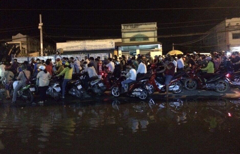 ket xe hang gio lien o Sai Gon anh 2