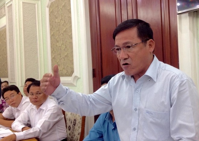 Dan te xuong cong chet, giam doc tu nhan ky luat canh cao hinh anh