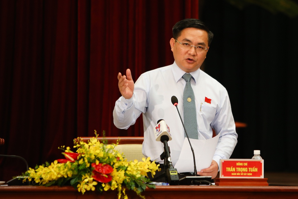 Giam doc So Xay dung tra loi chat van HDND anh 2