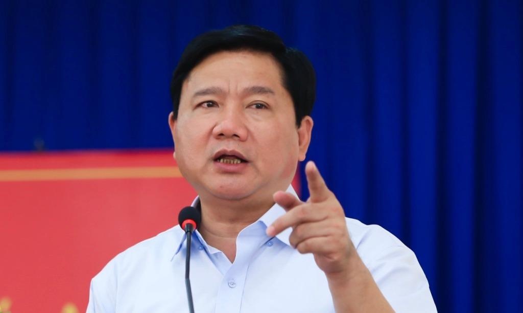 Sao khong sap nhap quan 4 vao quan khac? hinh anh