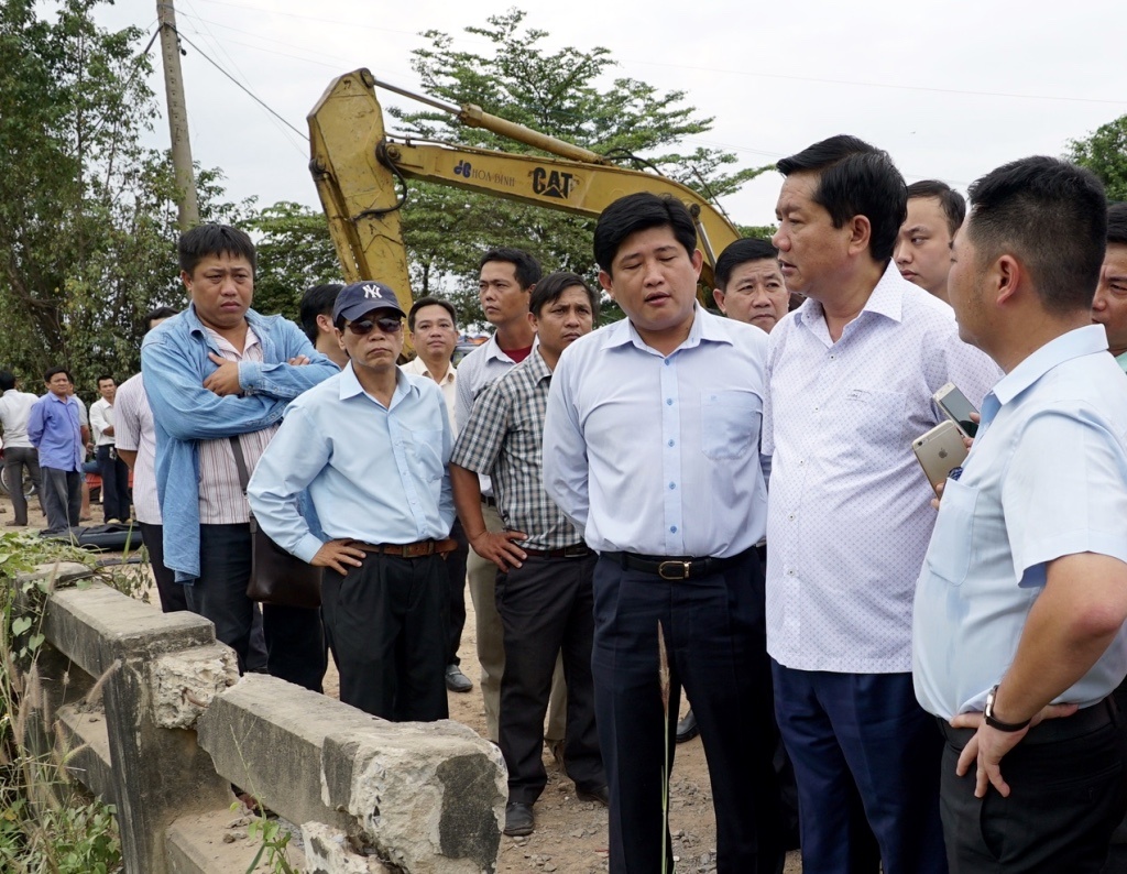 Bi thu Thang thi sat cong ngan trieu bi hong gay ngap hinh anh