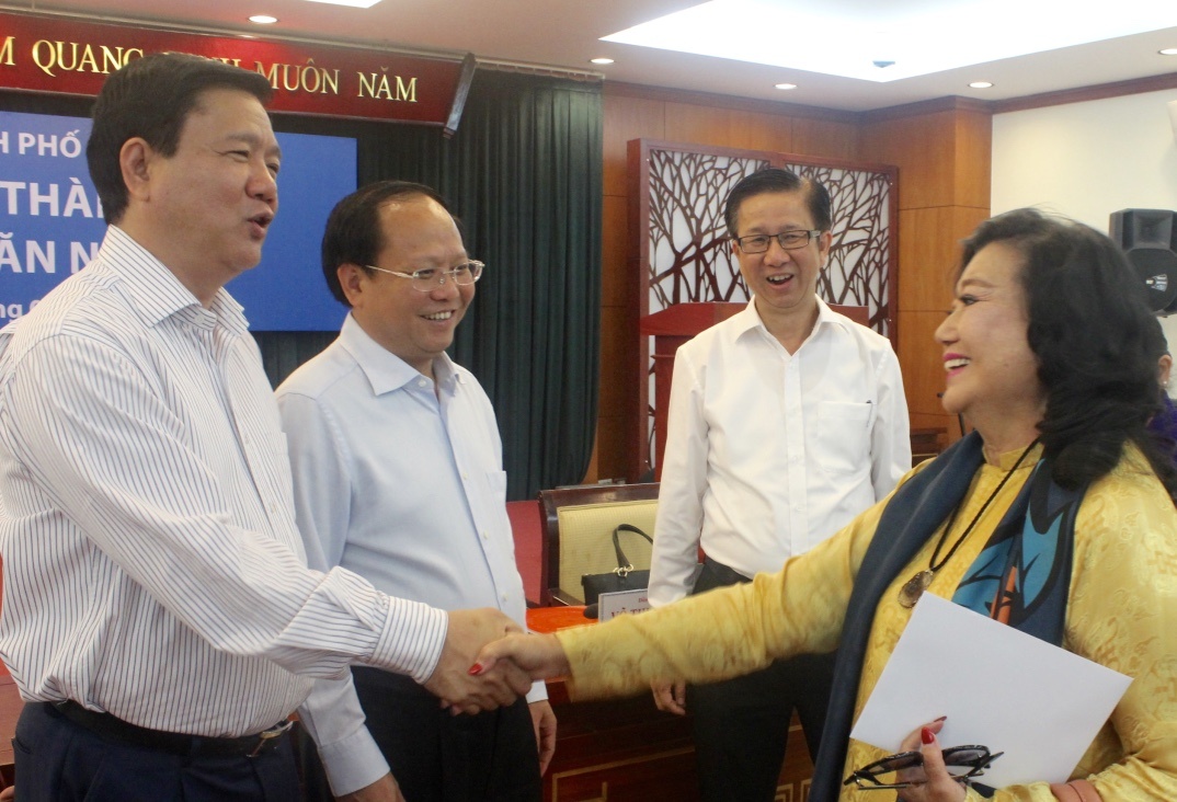 Bi thu Thang: TP.HCM se xay dung nha hat cai luong anh 1