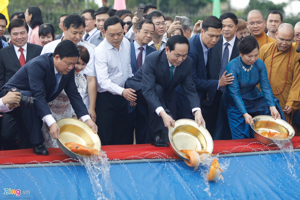 Chu tich nuoc Tran Dai Quang gap go kieu bao anh 2