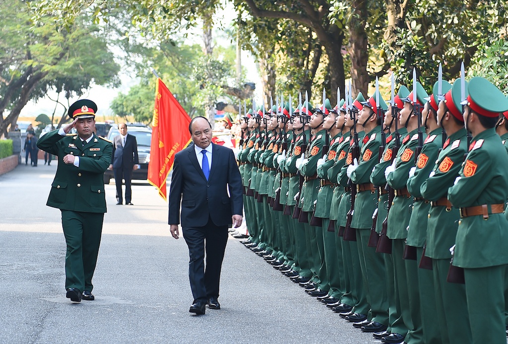 Thu tuong kiem tra cong tac chien dau o Su doan Chien Thang hinh anh