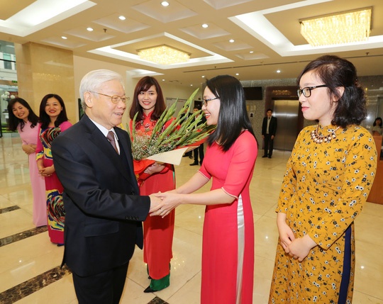 Tổng bí thư làm việc với Ban Kinh tế Trung ương ảnh 2 Tong bi thu lam viec voi Ban Kinh te Trung uong anh 2