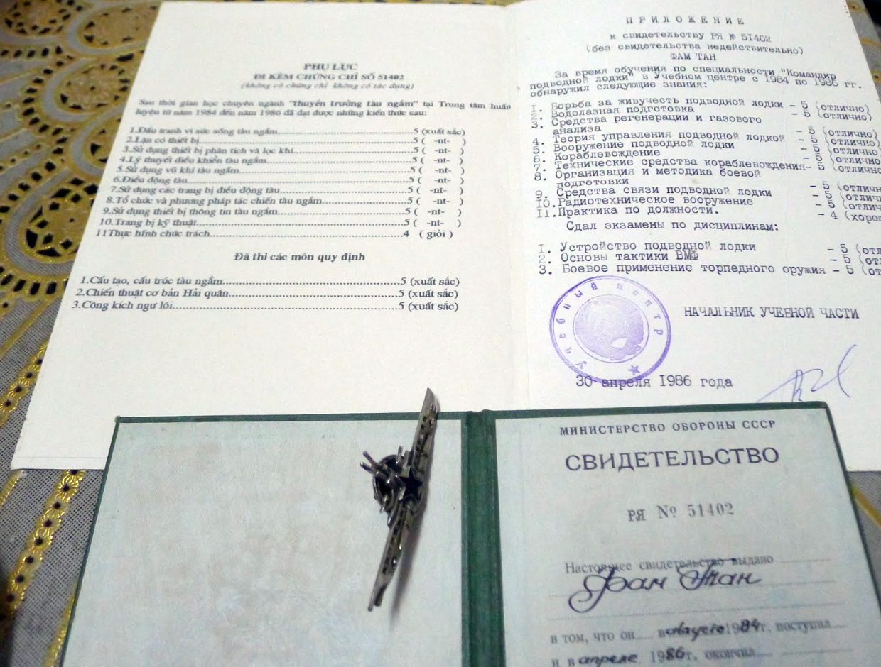 Lich su tau ngam Viet Nam anh 3