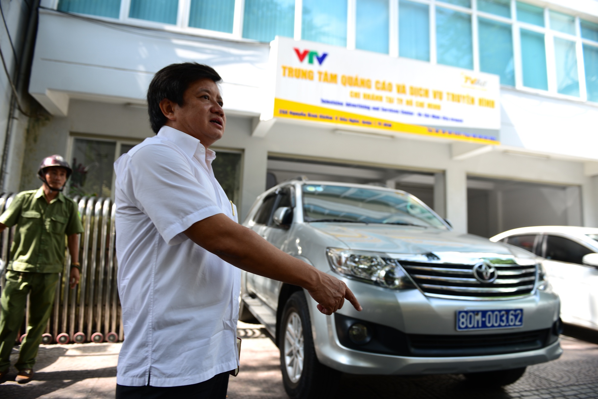 Cuong che lan chiem via he can theo trinh tu phap luat hinh anh