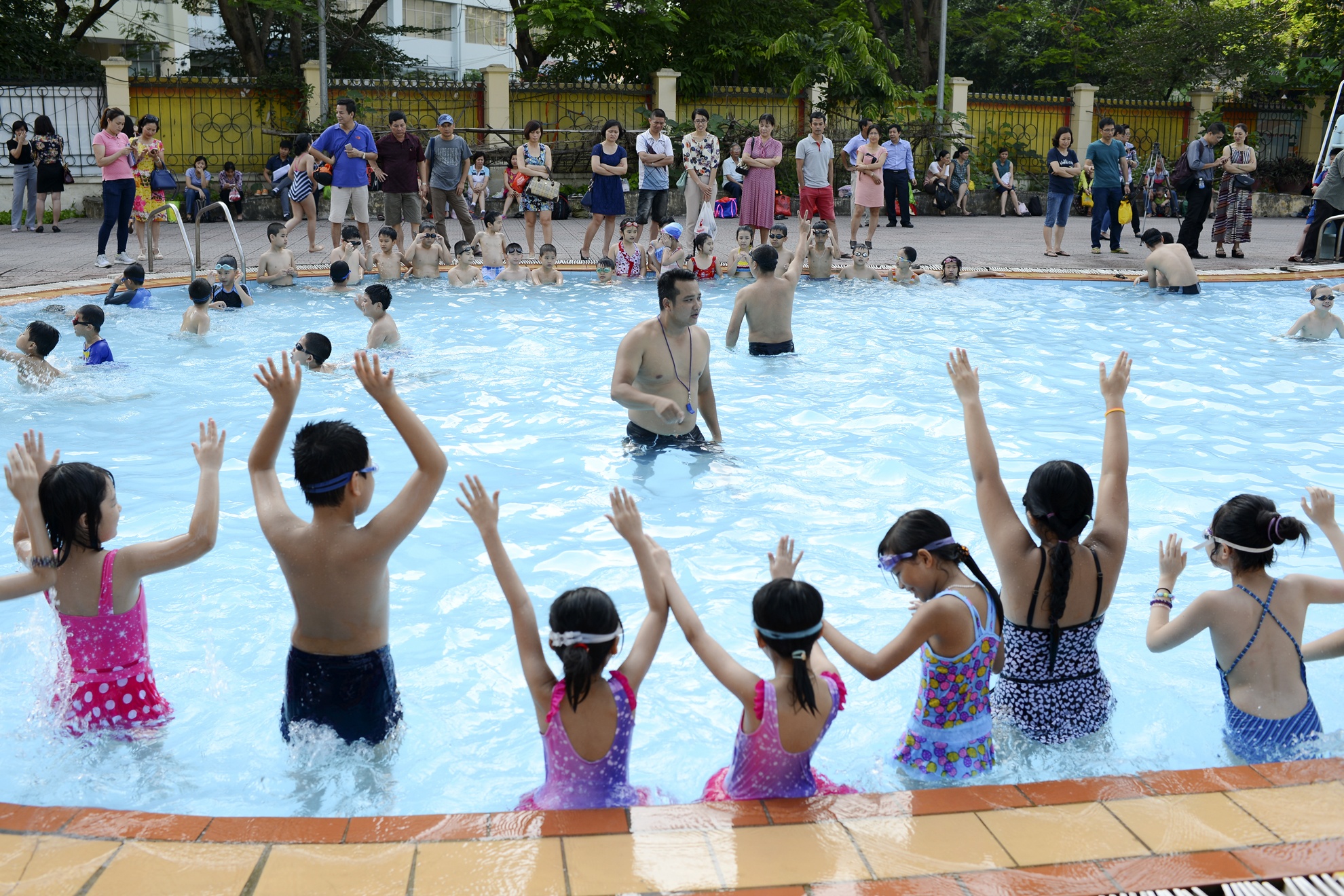 Quan huyen tai TP.HCM phai xay moi toi thieu 1 ho boi moi nam hinh anh