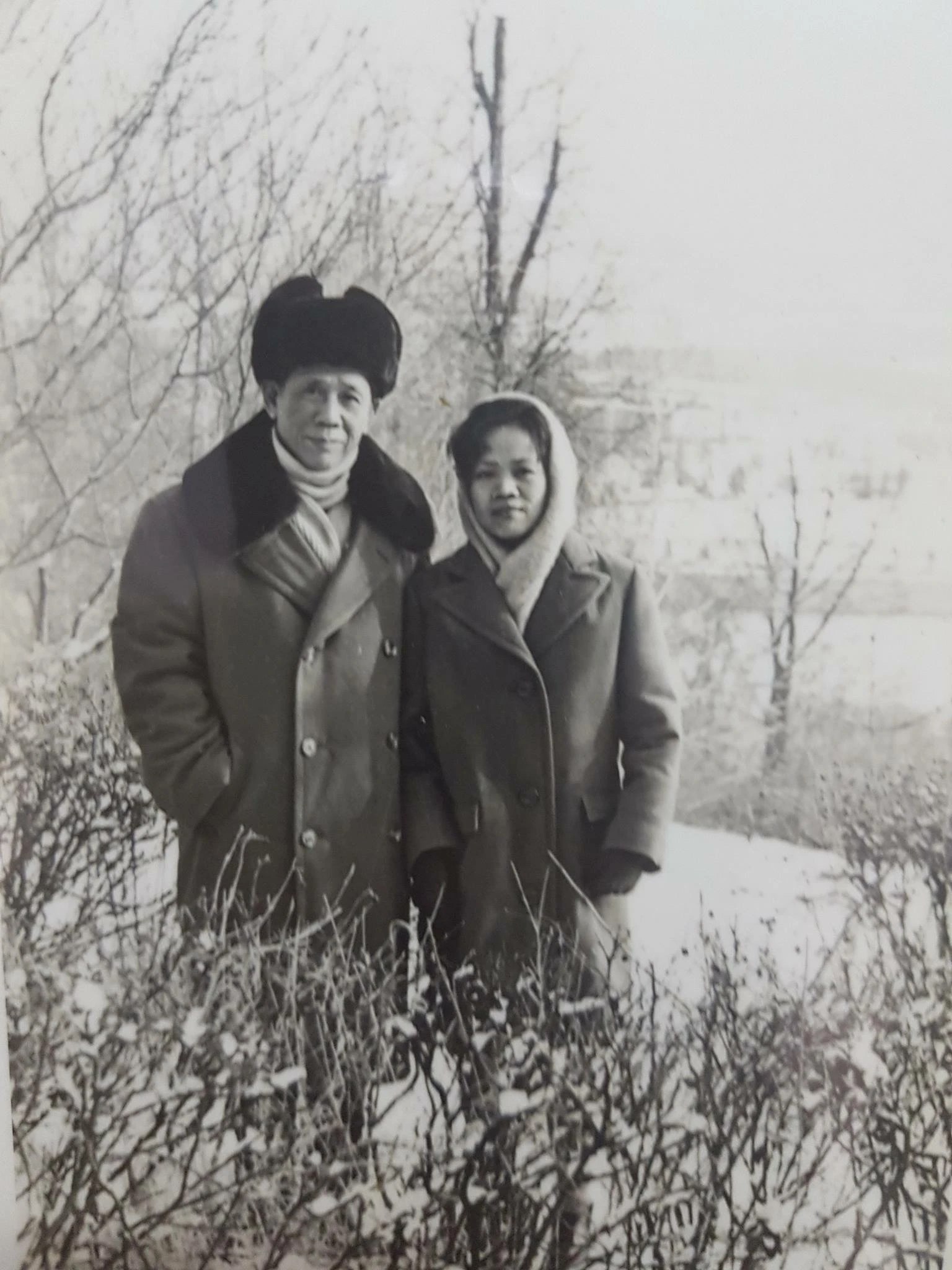 Tong bi thu Le Duan trong mat con re anh 2