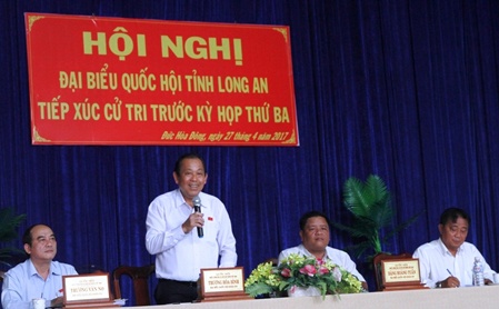 Pho thu tuong Truong Hoa Binh tiep xuc cu tri anh 1