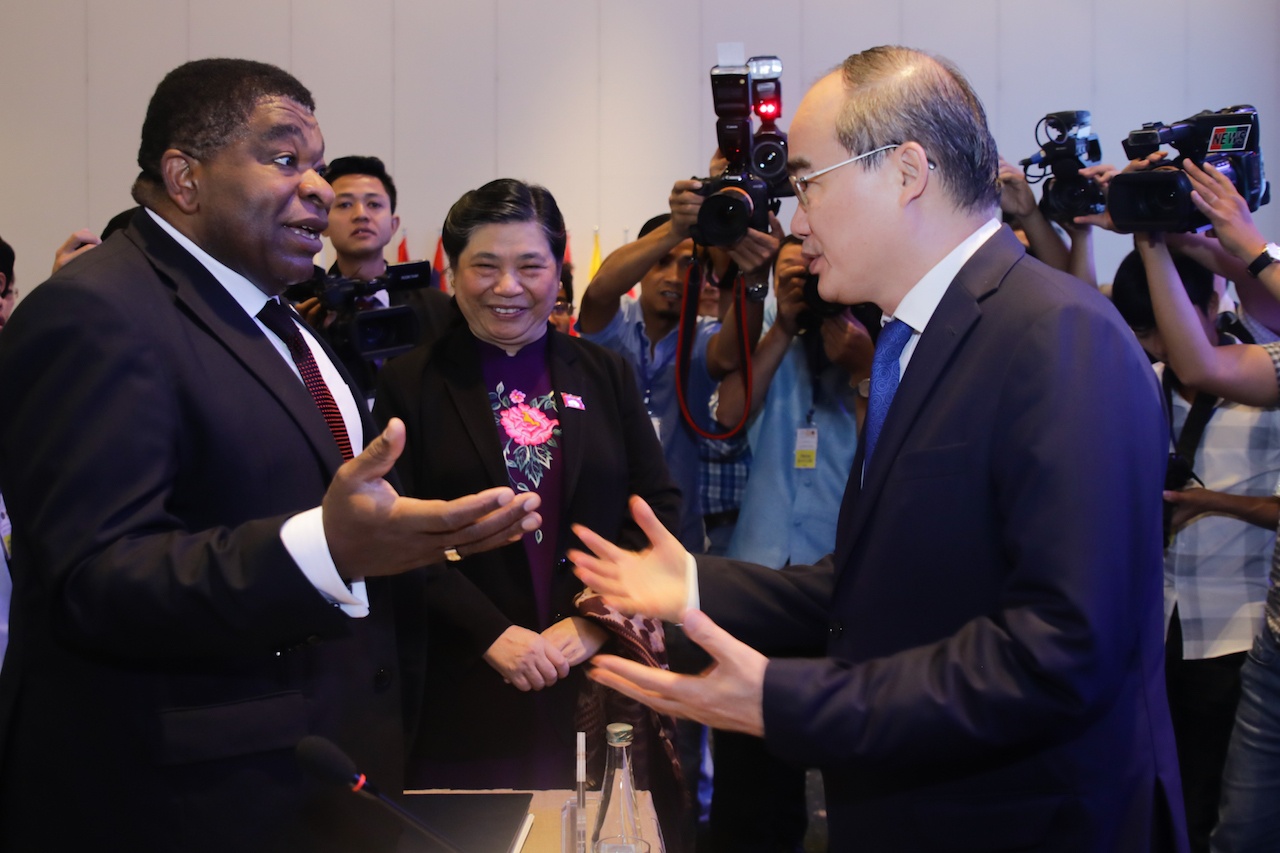 Bi thu Nhan: TP.HCM bi anh huong nang ne boi bien doi khi hau hinh anh