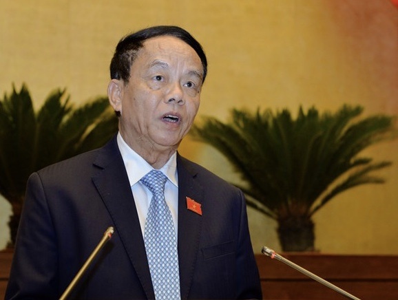 Cam vu khi tho so,  dong bao dan toc pham luat het anh 1