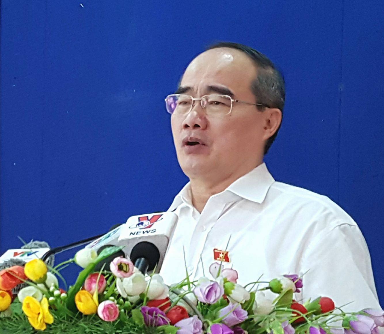 Bi thu Nhan: Xay dung san golf trong Tan Son Nhat dung quy trinh hinh anh