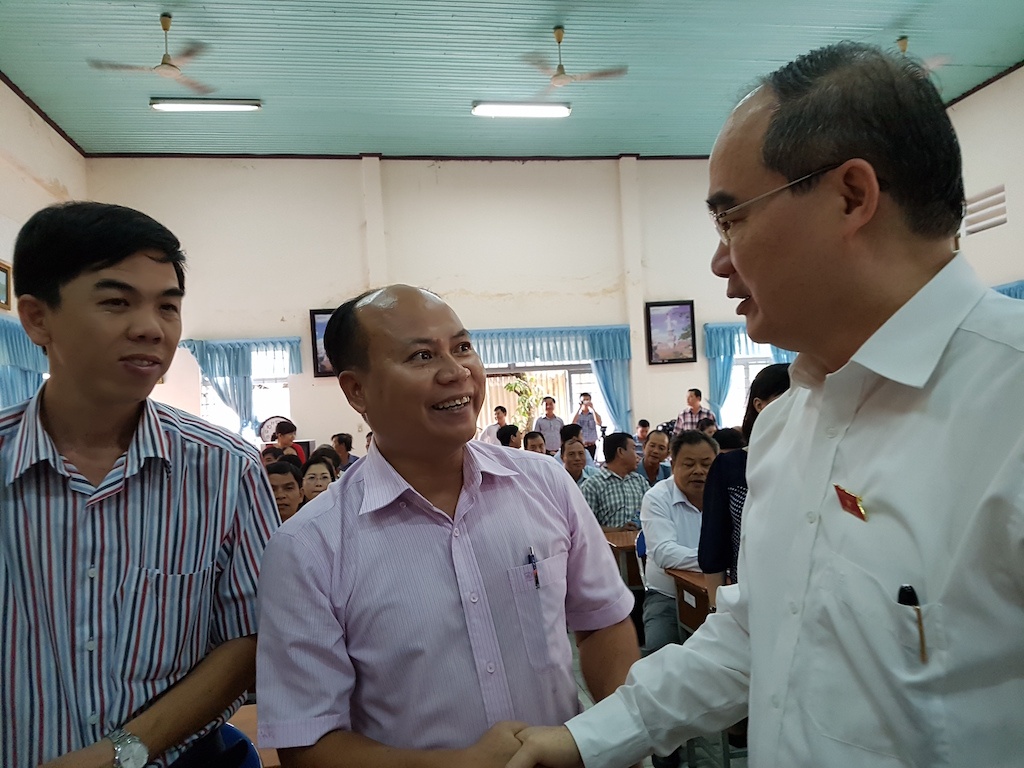 Bí thư Nhân tiếp xúc cử tri TP.HCM ảnh 1 Bi thu Nhan tiep xuc cu tri TP.HCM anh 1