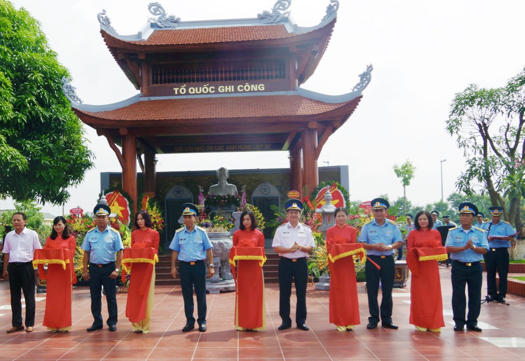 khánh thành nhà tưởng niệm liệt sĩ Casa 212 ảnh 1 khanh thanh nha tuong niem liet si Casa 212 anh 1