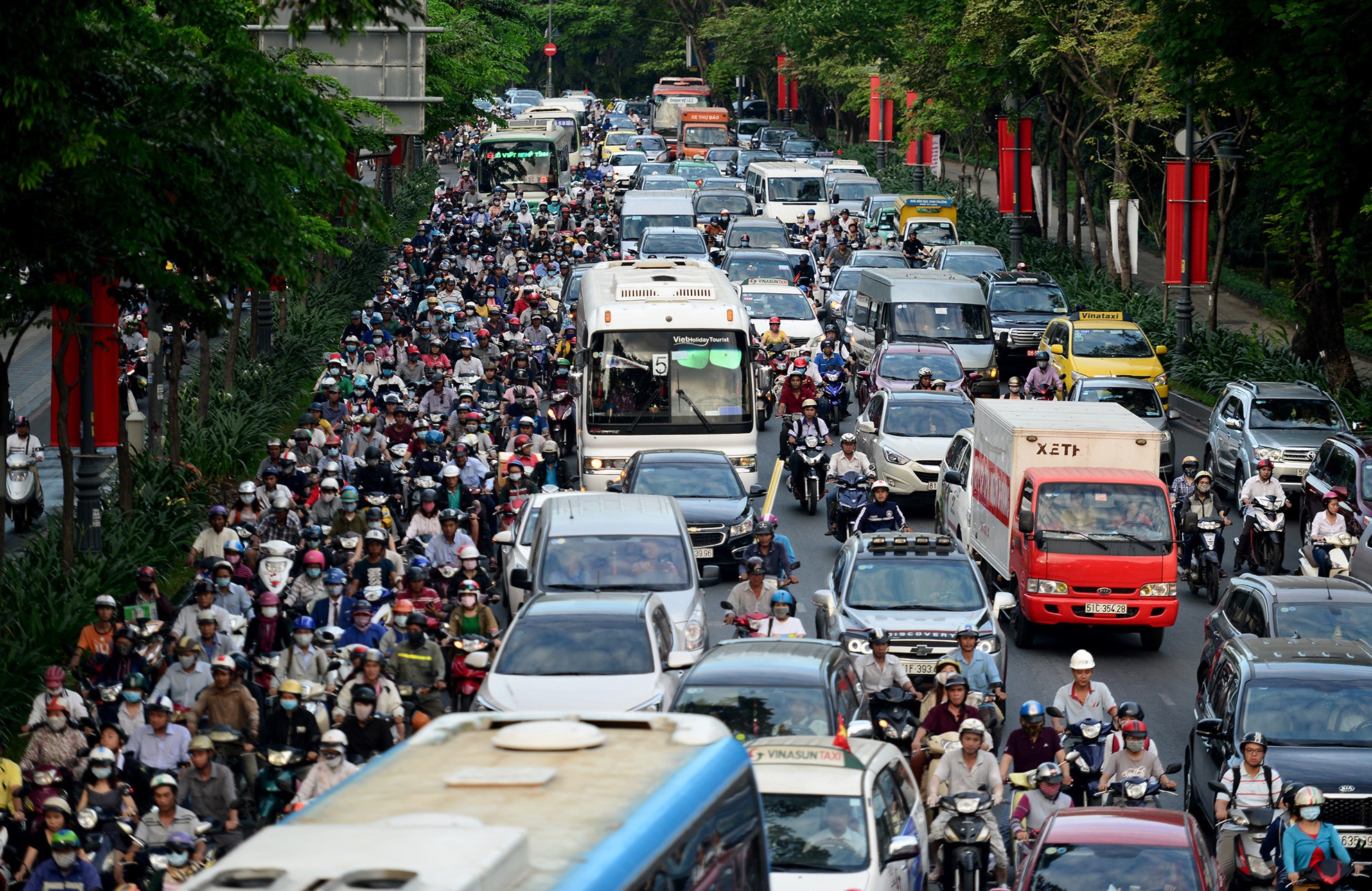 'TP.HCM can 167 nam moi dat chuan giao thong do thi' hinh anh