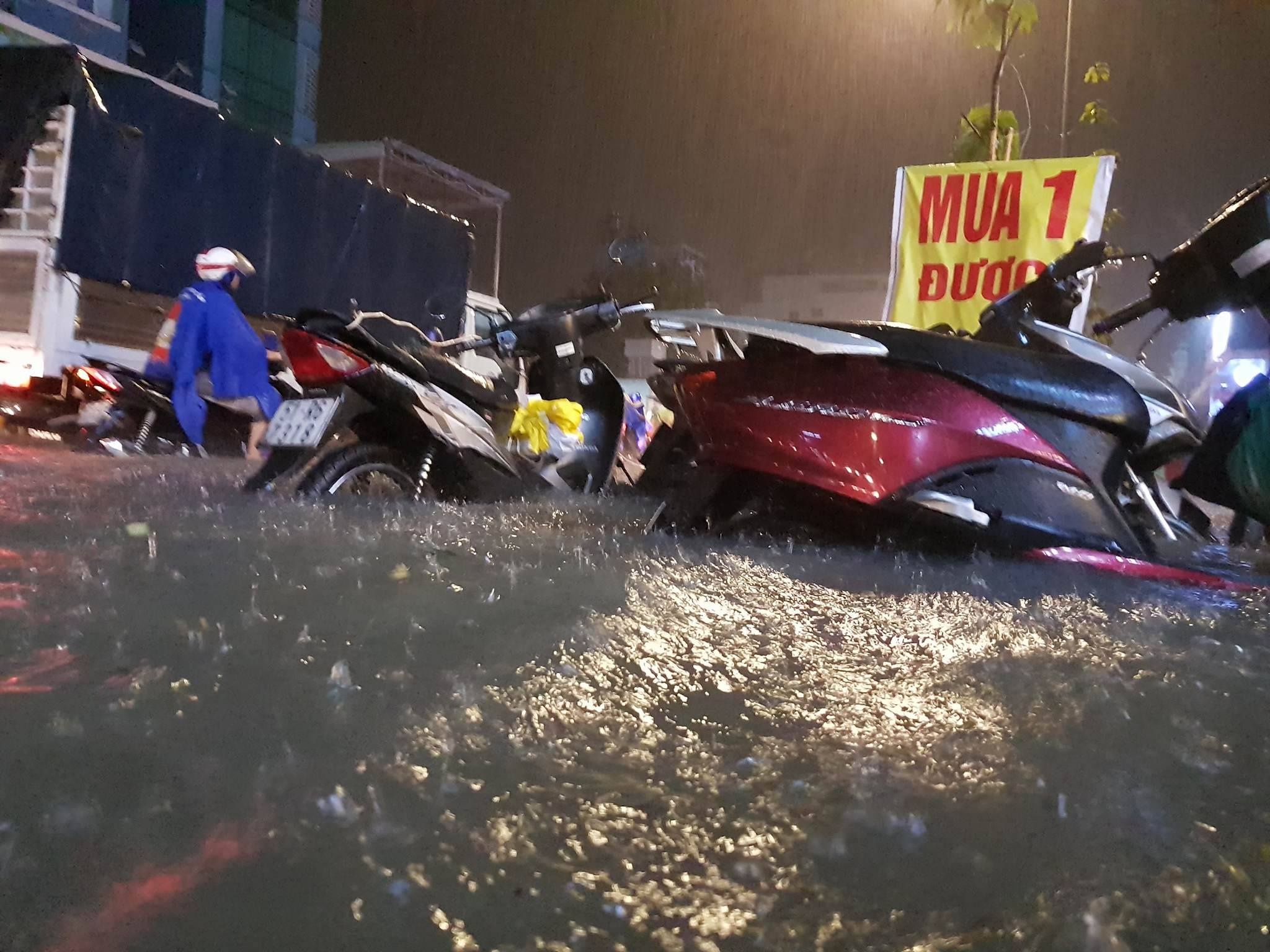 Sai Gon ngap sau anh 3