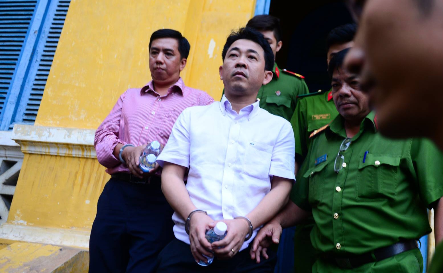Phuc tham vu an VN Pharma: Bi cao choang, luat su 'soc' hinh anh