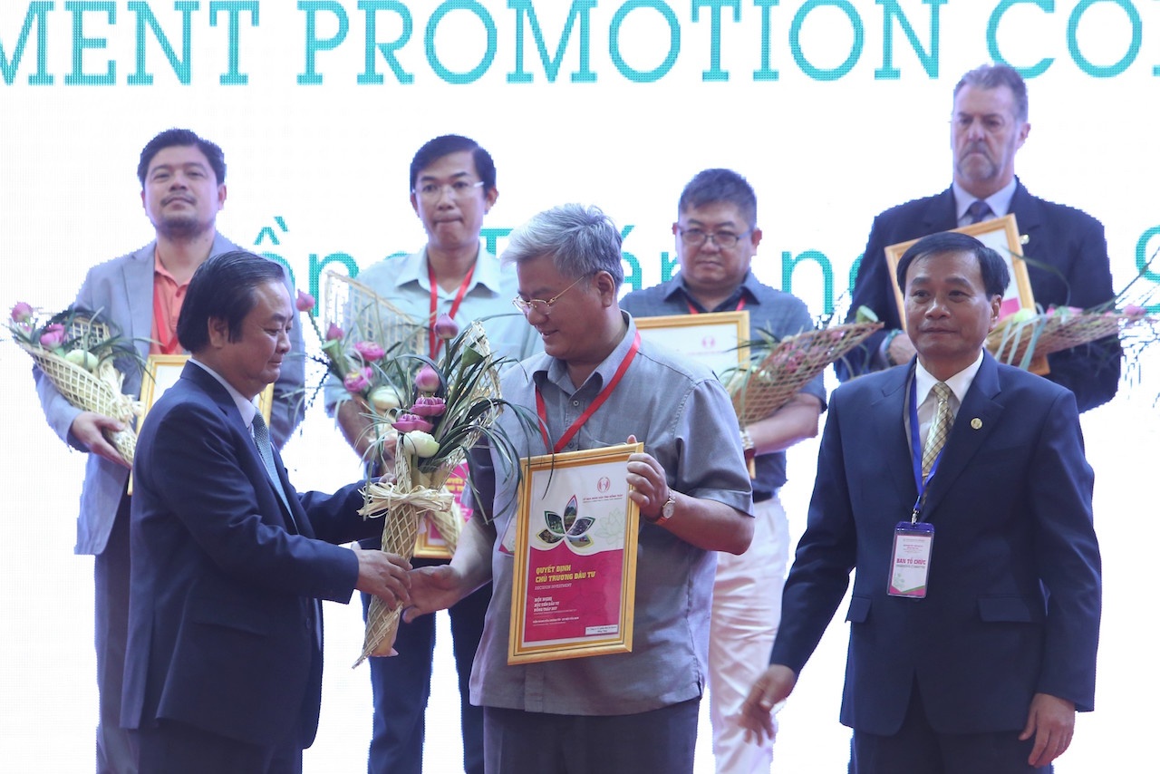 Thủ tướng Nguyễn Xuân Phúc ảnh 1 Thu tuong Nguyen Xuan Phuc anh 1