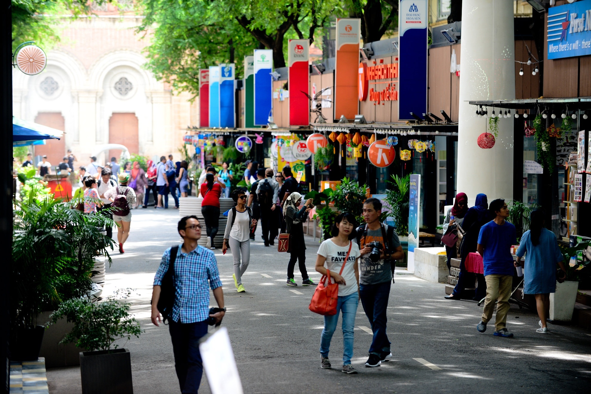 TP.HCM sap co duong sach thu 2 o quan 7 hinh anh