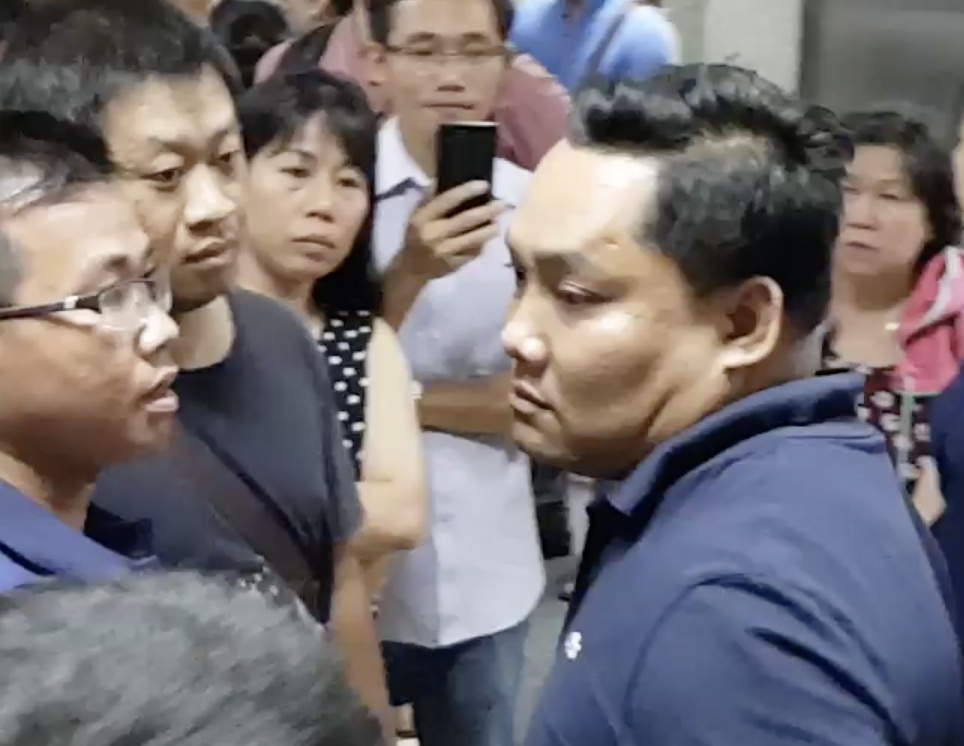 Cu dan chung cu Carina bi de doa khi muon doi thoai voi chu dau tu hinh anh