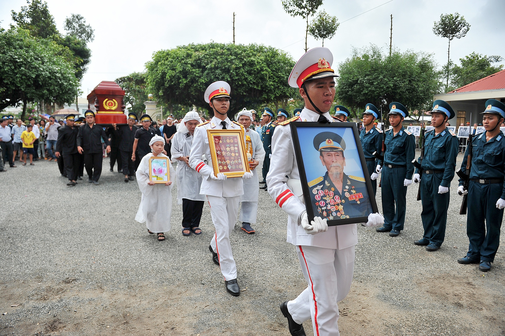 tang le dai ta phi cong Nguyen Van Bay anh 1
